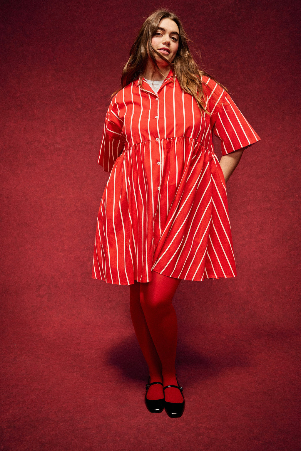 ROBE FRIDA RAYURES ROUGE